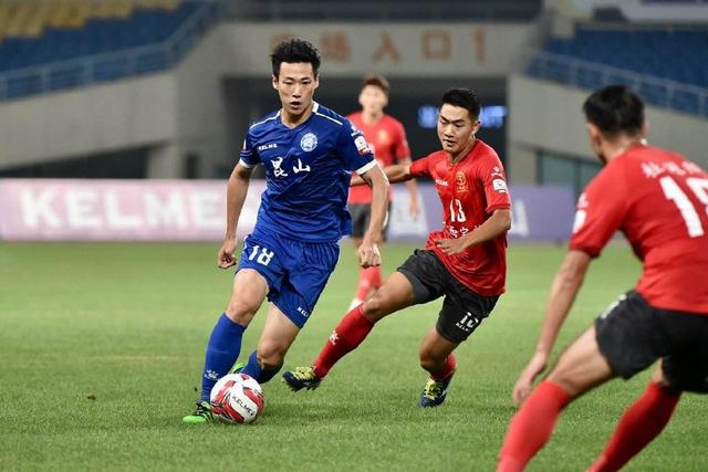 斯图尔特首节全力以赴 独得15分表现抢眼